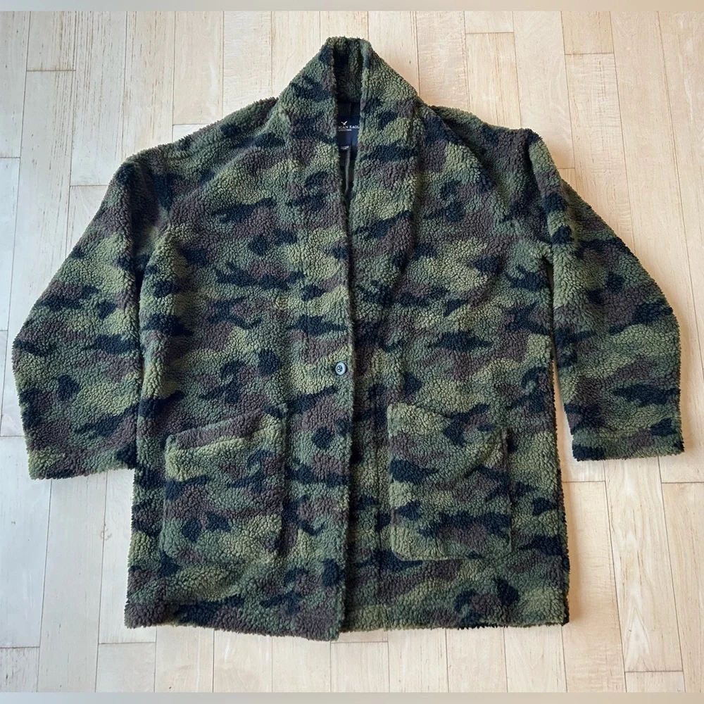 American Eagle Outfitters Green Black Camo Sherpa Fleece Teddy Jacket Size XL